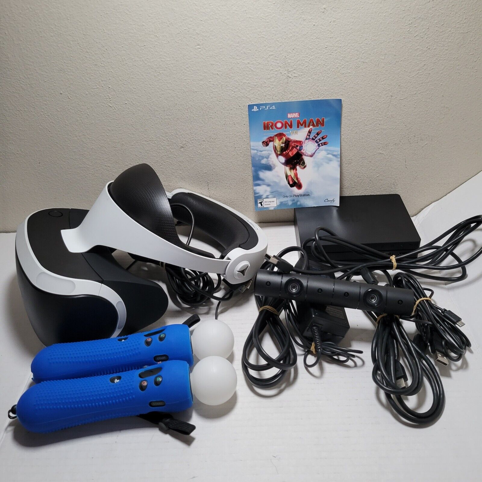 Sony PS4 Playstation VR Headset Bundle CUH-ZVR2 Processor CUH-ZEY2 Camera Mint